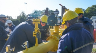 Massa inaugura el gasoducto de la Costa y el parque Yrigoyen