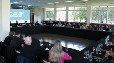 Provincia organizó el primer Encuentro Productivo para el sector portuario