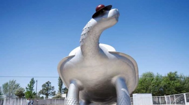 Pehuajó recibe al nuevo monumento de Manuelita a pura música
