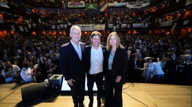 Kicillof: “Las políticas culturales se construyen en los barrios”
