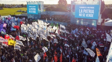 Kicillof encabezó un multitudinario acto peronista en Florencio Varela