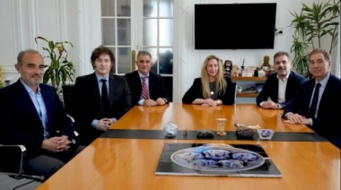Milei y el PRO negocian una alianza electoral para enfrentar al kirchnerismo en la provincia