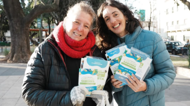 Huertas en casa: el Municipio entregó semillas para vecinos de Lomas