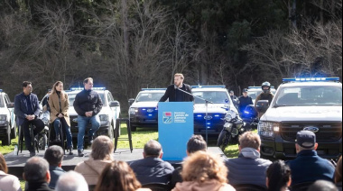 Otermín y Alonso reforzaron la seguridad en Lomas con 36 nuevos patrulleros y 10 motos