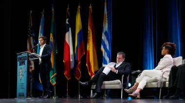 Kicillof desde Nueva York: “En Argentina están en riesgo la división de poderes”