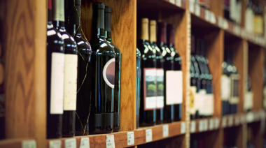 Proponen permitir la venta de alcohol y eventos culturales durante la veda electoral