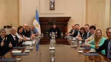 Milei posterga el anuncio del nuevo gabinete y crece la tensión en Casa Rosada