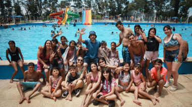 Otermín presentó “Gobierno de la Comunidad en Verano” desde el Parque Acuático de Albertina