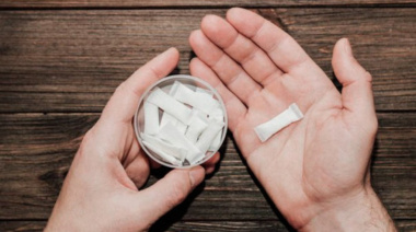 Alerta por las bolsitas de nicotina que se venden en kioscos y preocupan por su consumo entre jóvenes