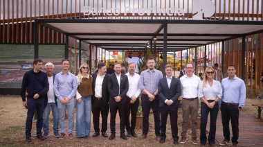 Otermín recorrió Expoagro en San Nicolás: “El futuro es con una integración virtuosa del campo y la industria”