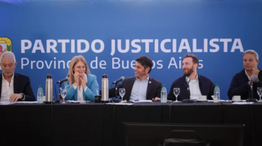Kicillof tomó el mando del PJ bonaerense y ya prepara una marcha contra Milei