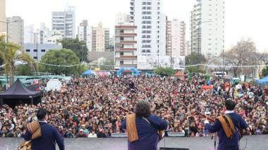 Cronograma del 25 de mayo: horarios, actividades y todo sobre el show del Dúo Coplanacu en la Plaza Grigera
