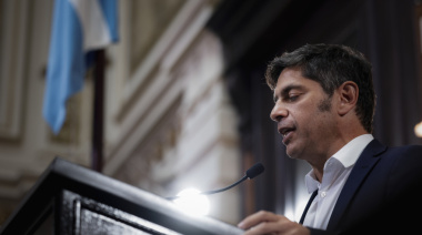 Axel Kicillof paga el aguinaldo sin el aumento de junio que pedían los gremios estatales
