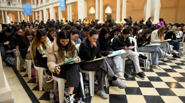 Más de 7 mil profesionales compiten por 2.400 residencias en Buenos Aires