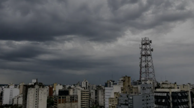 Diluvió sobre el AMBA y se mantiene la alerta por tormentas en toda la provincia