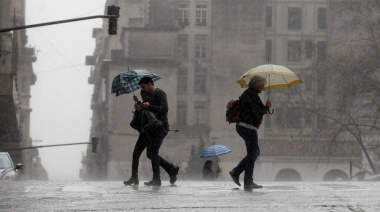 Temporal en el AMBA: cayó en horas más de la mitad de la lluvia prevista para todo agosto