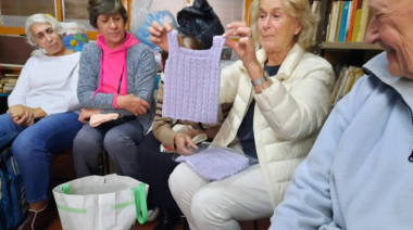 Vicente López: 28 tejedoras solidarias confeccionan abrigo para familias vulnerables
