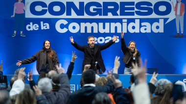 Otermín encabezó el Congreso de la Comunidad de Lomas junto a más de seis mil vecinos