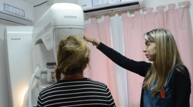 Octubre Rosa: los centros de salud de Lomas realizarán mamografías sin turno previo durante todo el mes