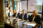 Federico Otermín, Diego Molea y Fernanda Vázquez anunciaron el Consejo de Seguridad y Justicia de Lomas junto a la UNLZ