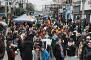 Miles de vecinos festejaron el 153° aniversario de Banfield en una multitudinaria jornada sobre la calle Maipú